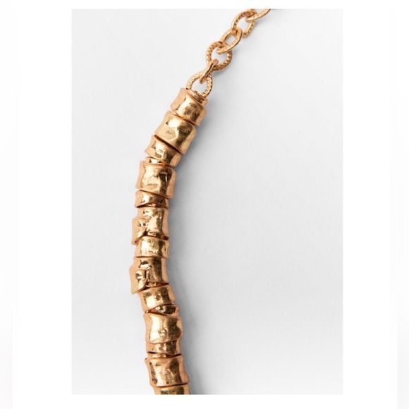 ZARA Shell Necklace - Picture 6 of 14